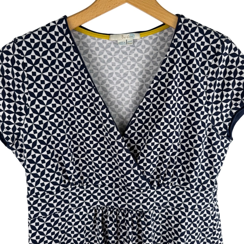 Boden Womens Jersey Dress Geometric Print Cap Sleeve Size 8 Petite Navy White